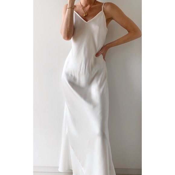 ‼️SOLD‼️ Vintage 100% silk white flowy satin column maxi dress minimal slip - Picture 2 of 9